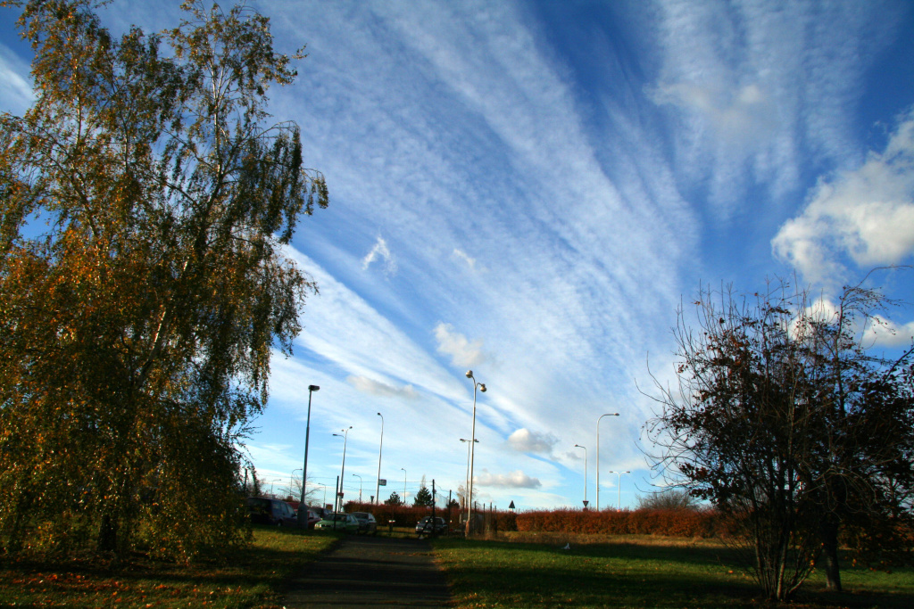 04 Jižní město - Park a parkoviště.JPG