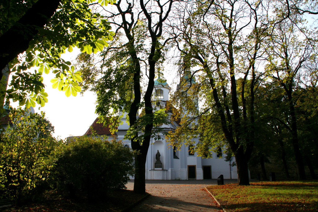 13 Kostel sv. Vavřince na Petříně.JPG