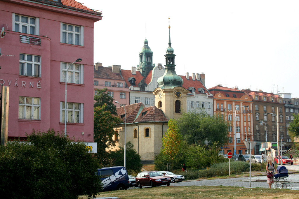 7.5 - Kostel sv. Mikuláše na Vršovickém nám..JPG